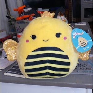 Squishmallows SUNNY the bee NWT 8 inches